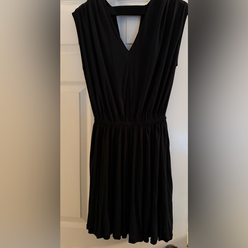 Elegant Black Sleeveless Dress